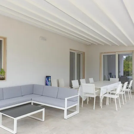 Dei Monti With Exclusive Pool ヴィラ チステルニーノ